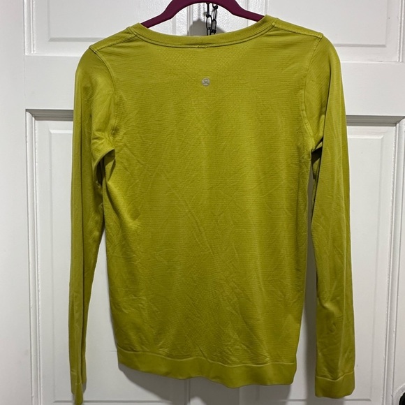 Lululemon swiftly tech long sleeve golden lime size S/M EUC - Picture 3 of 4